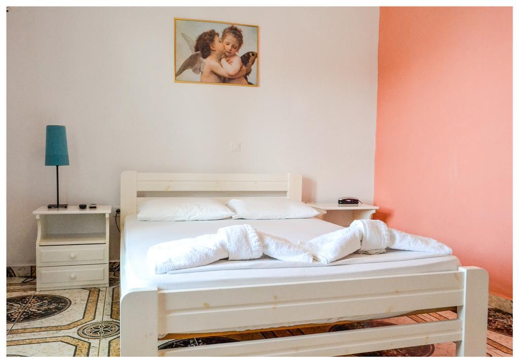 Athena Pallas Arkasa Extérieur photo